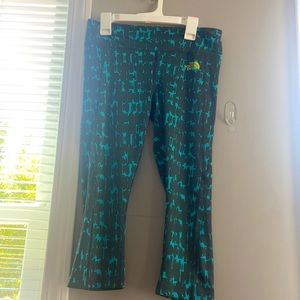 The north face capri leggings, super comfortable, size small.